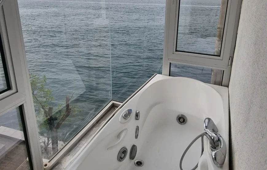 Bosphorus Haven: Exquisite Waterfront Living