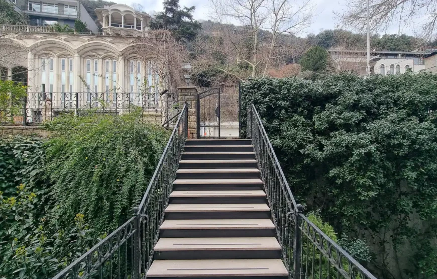 Bosphorus Haven: Exquisite Waterfront Living