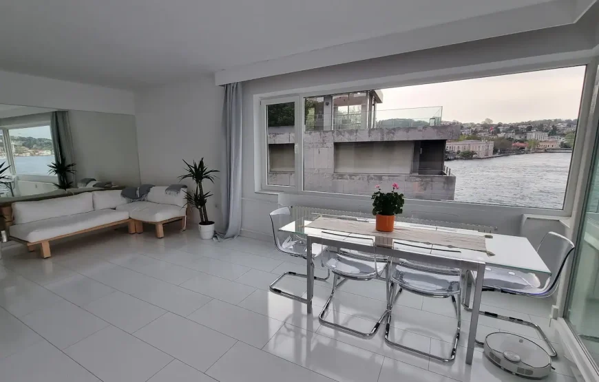 Bosphorus Haven: Exquisite Waterfront Living