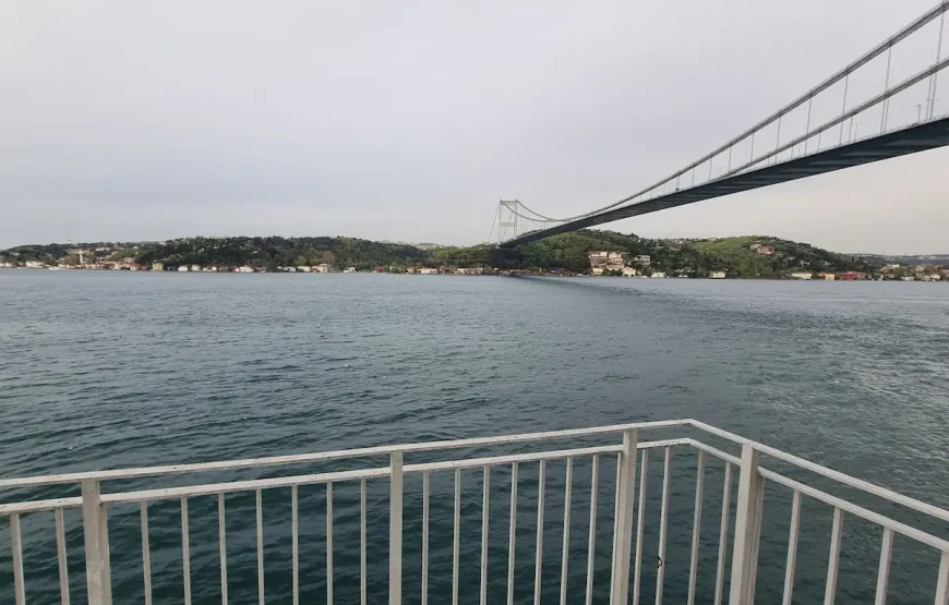 Bosphorus Haven: Exquisite Waterfront Living